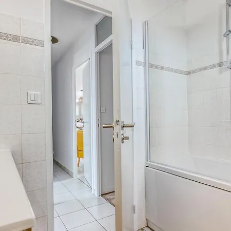 Pour 6 Adultes Et 2 Enfants Avec Terrasse