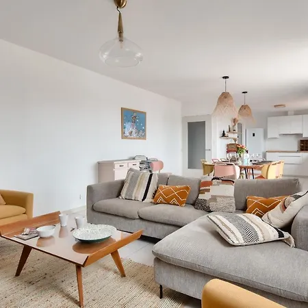 Pour 6 Adultes Et 2 Enfants Avec Terrasse